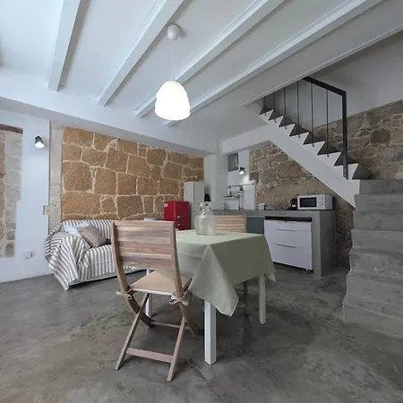 Cami Romantic House - Ortigia Center דירה סירקוזה