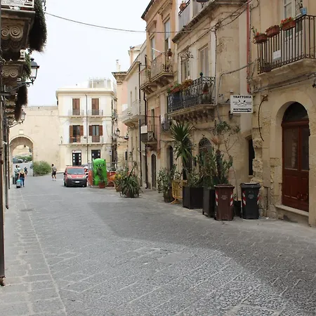 Cami Romantic House - Ortigia Center